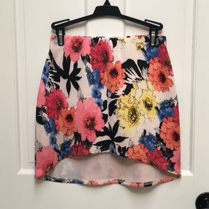 High-low floral mini skirt